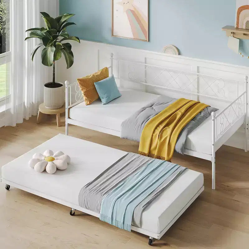 Lit de repos double en métal avec lit gigogne, Tête de lit en forme de cœur, Cadre de canapé-lit à lattes en acier, Lit d'appoint peu encombrant pour chambre à coucher, Montage facile