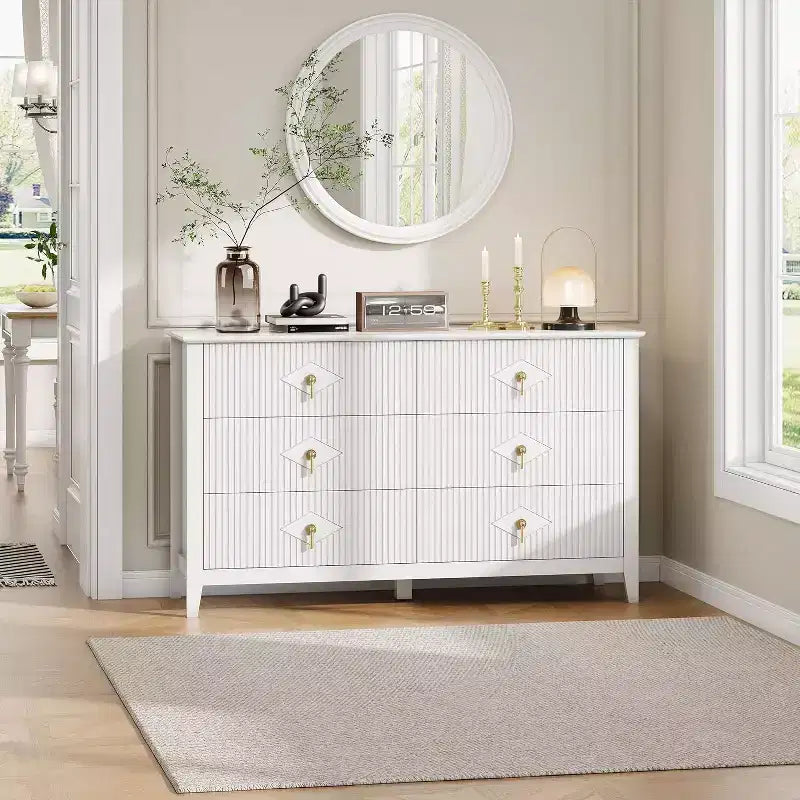 Commode à 6 tiroirs extra large de 137 cm avec panneaux cannelés Meuble de rangement moderne Meuble TV finition chêne, pour chambre, salon, couloir
